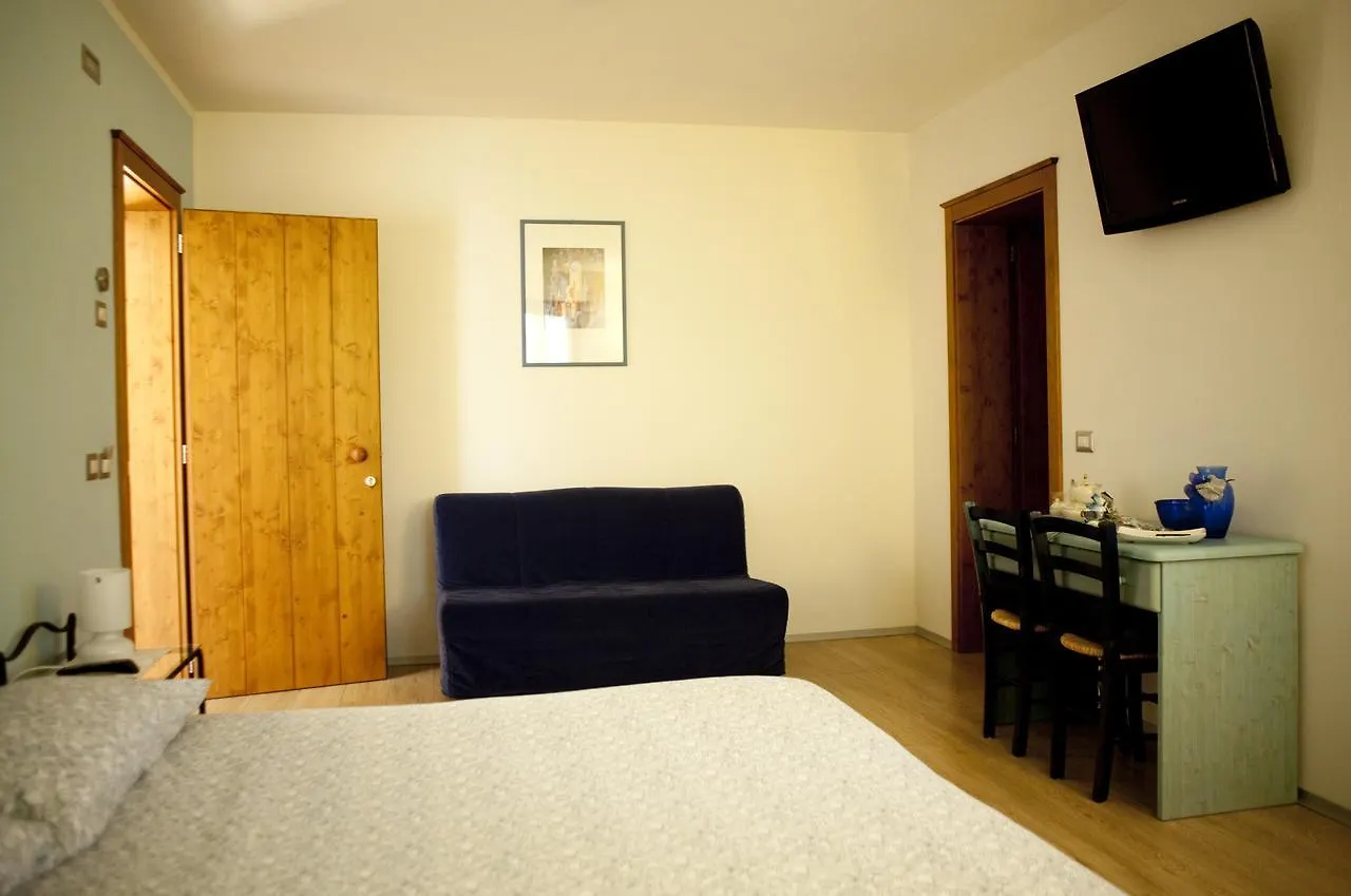 Bed & Breakfast B&B Al Sole Di Cavessago Belluno Italy